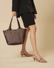 Bolsa Tote Tiracolo Ondulada com Bag Charm - Cacau BSI-6109 - CA