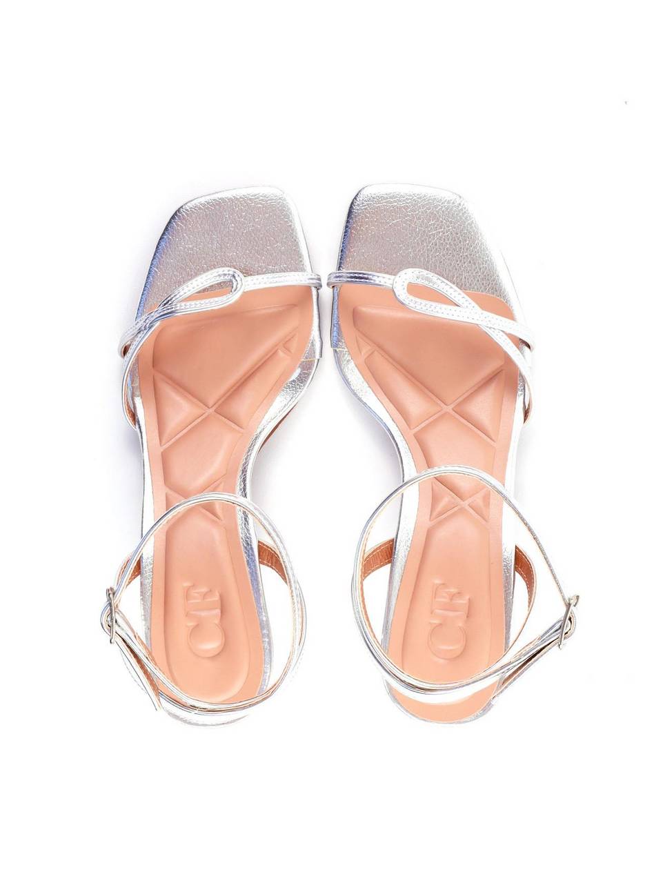 Sandália com Salto Fino e Recorte Geométrico - Prata SDI-11930 - PT