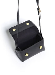 Bolsa Feminina Transversal Detalhes Rebite Lateral Preta BSI-5888 - PR