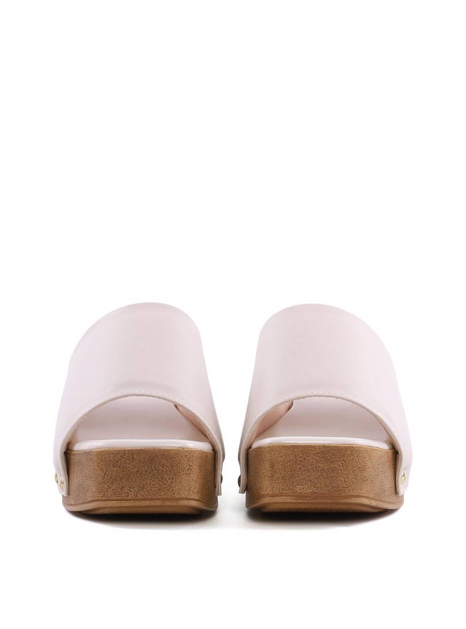 Tamanco Clog com Tachas Laterais - Fenno SDI-12095 - FE