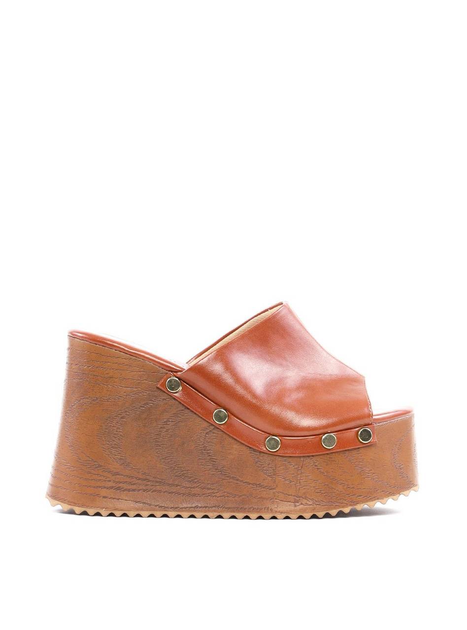 Tamanco Plataforma com Tachas Laterais - Castor BSI-11858 - CS