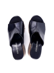 Tamanco Plataforma com Tachas Laterais - Preto BSI-11858 - PR