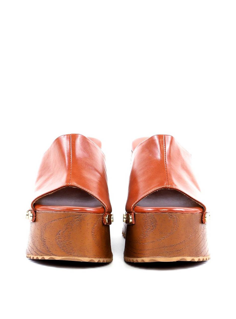Tamanco Plataforma com Tachas Laterais - Castor BSI-11858 - CS
