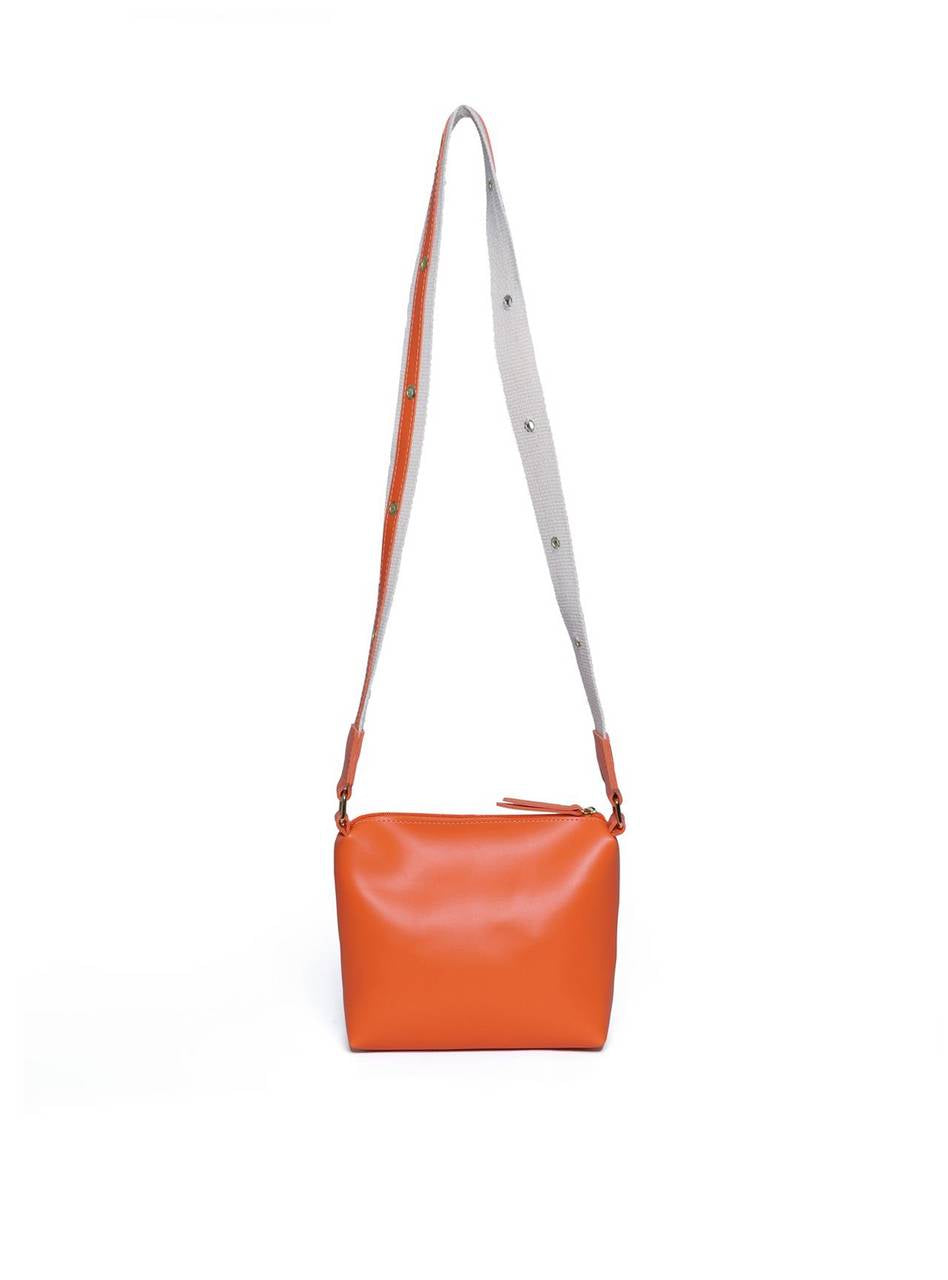 Bolsa Carteiro Tiracolo Sintético Alça com Ilhós Laranja - BSI-5968 - LR BSI-5968 - LR