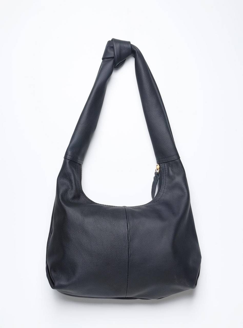 Bolsa Hobo Couro Média Tiracolo Preta BSI-5860 - PR