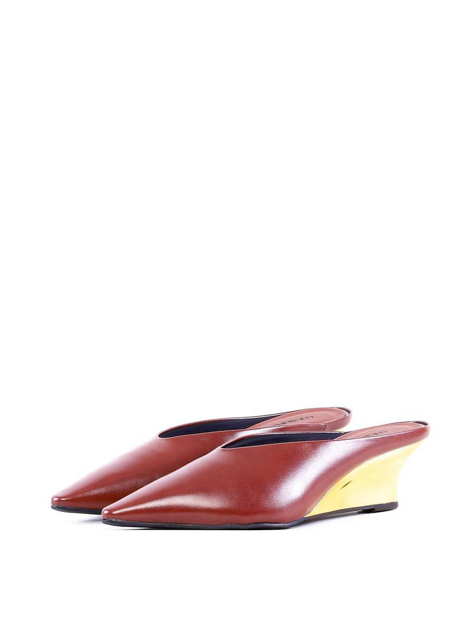 Mule de Bico Fino com Salto Anabela Cromado - Cacau SD-12011 - CA